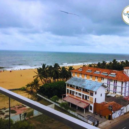 Negombo Ocean Breeze - Bliss On The Beach Luxury Apartments By Serendib Vacation Buitenkant foto