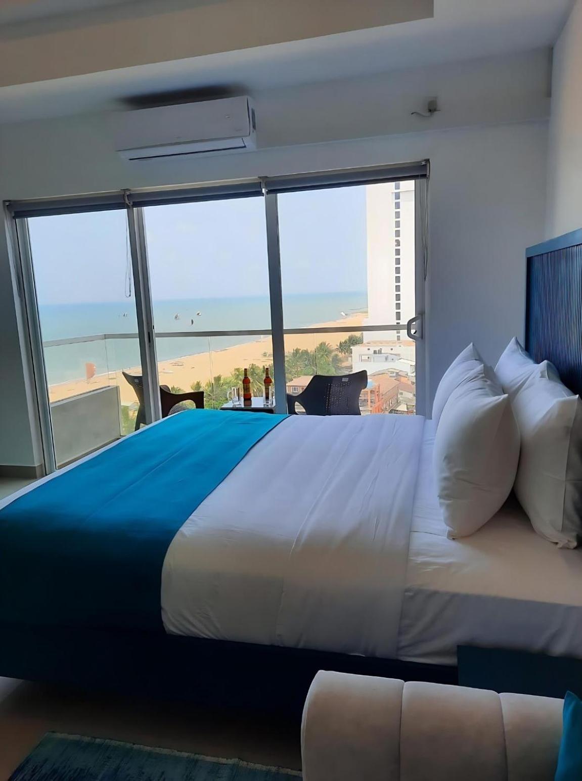 Negombo Ocean Breeze - Bliss On The Beach Luxury Apartments By Serendib Vacation Buitenkant foto