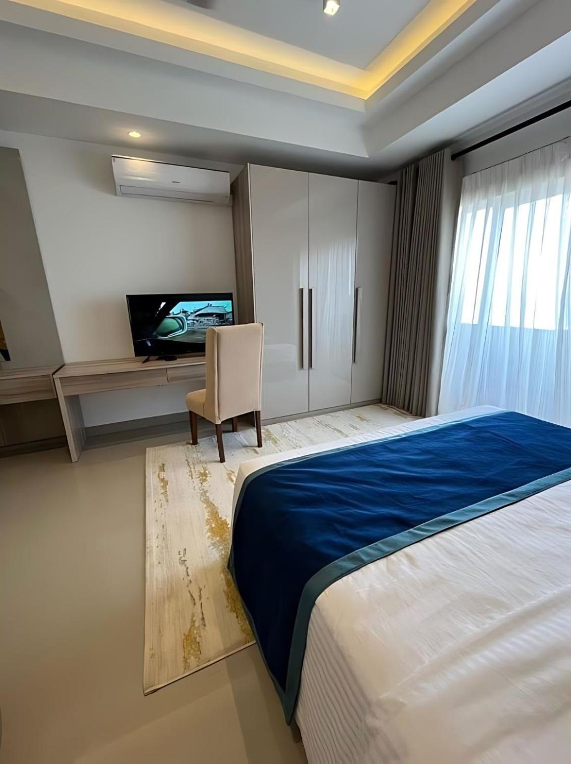 Negombo Ocean Breeze - Bliss On The Beach Luxury Apartments By Serendib Vacation Buitenkant foto