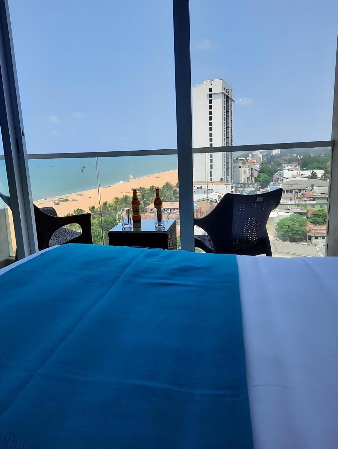 Negombo Ocean Breeze - Bliss On The Beach Luxury Apartments By Serendib Vacation Buitenkant foto