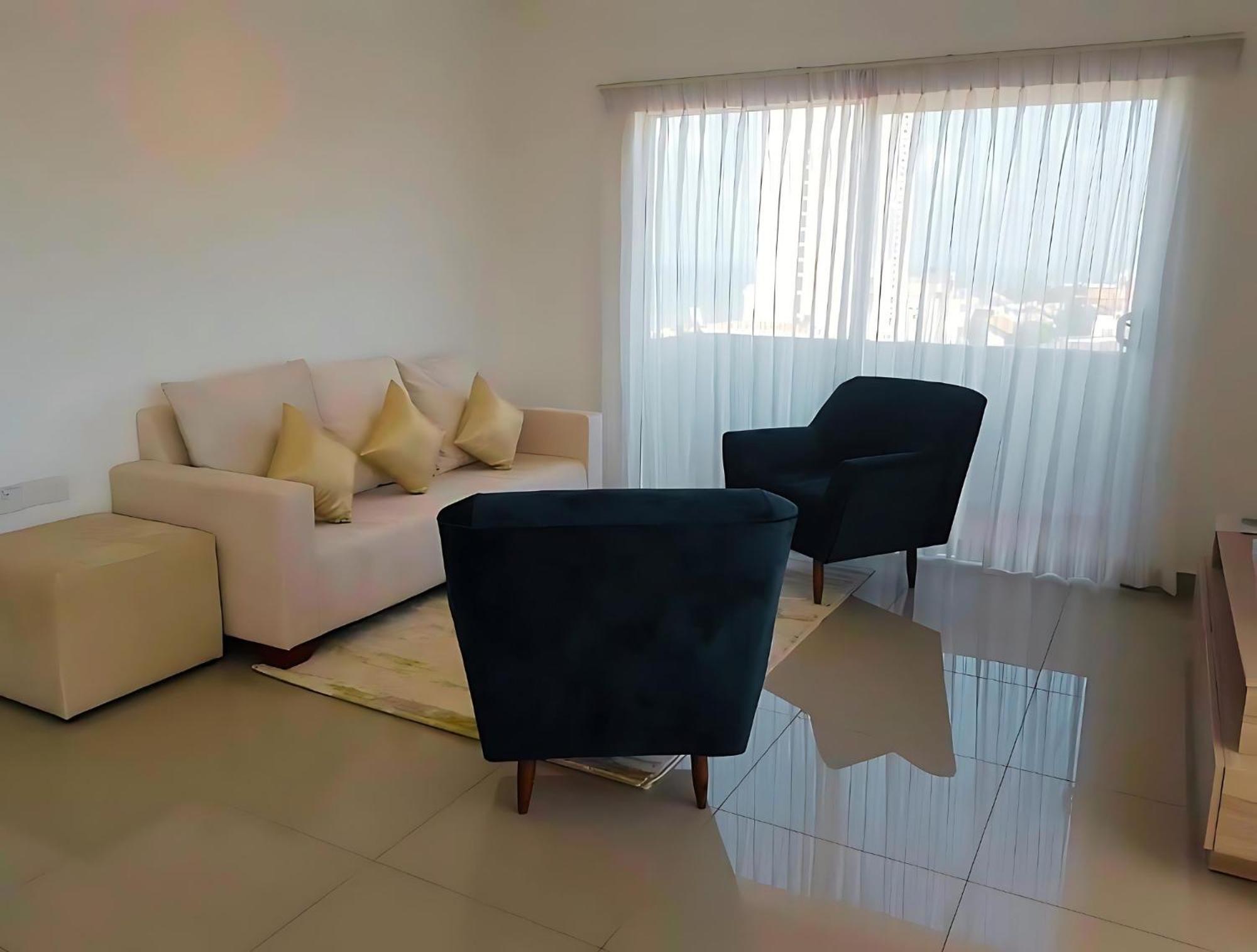 Negombo Ocean Breeze - Bliss On The Beach Luxury Apartments By Serendib Vacation Buitenkant foto