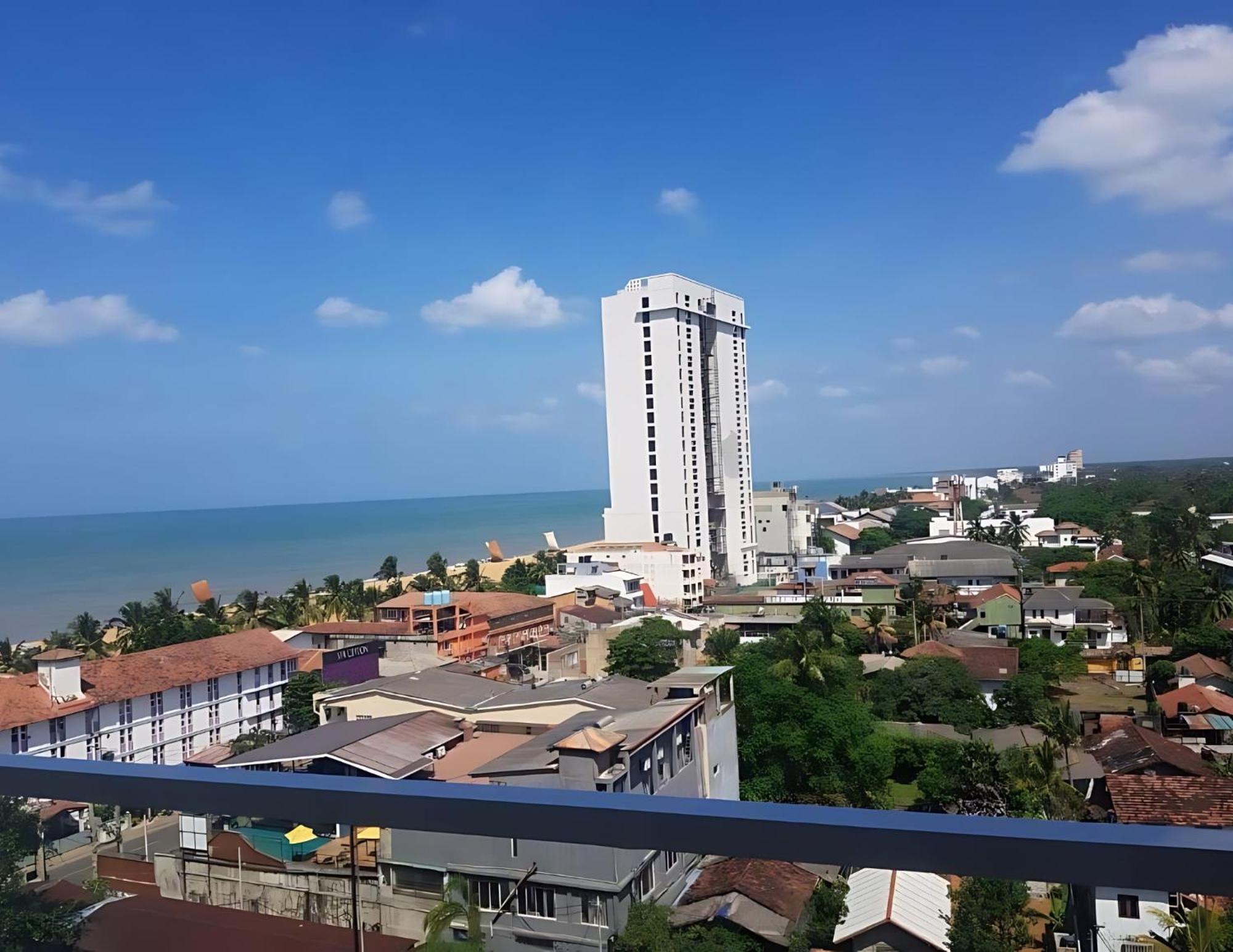 Negombo Ocean Breeze - Bliss On The Beach Luxury Apartments By Serendib Vacation Buitenkant foto