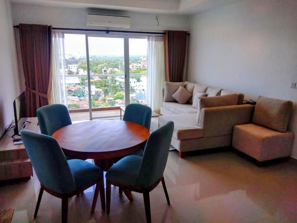 Negombo Ocean Breeze - Bliss On The Beach Luxury Apartments By Serendib Vacation Buitenkant foto