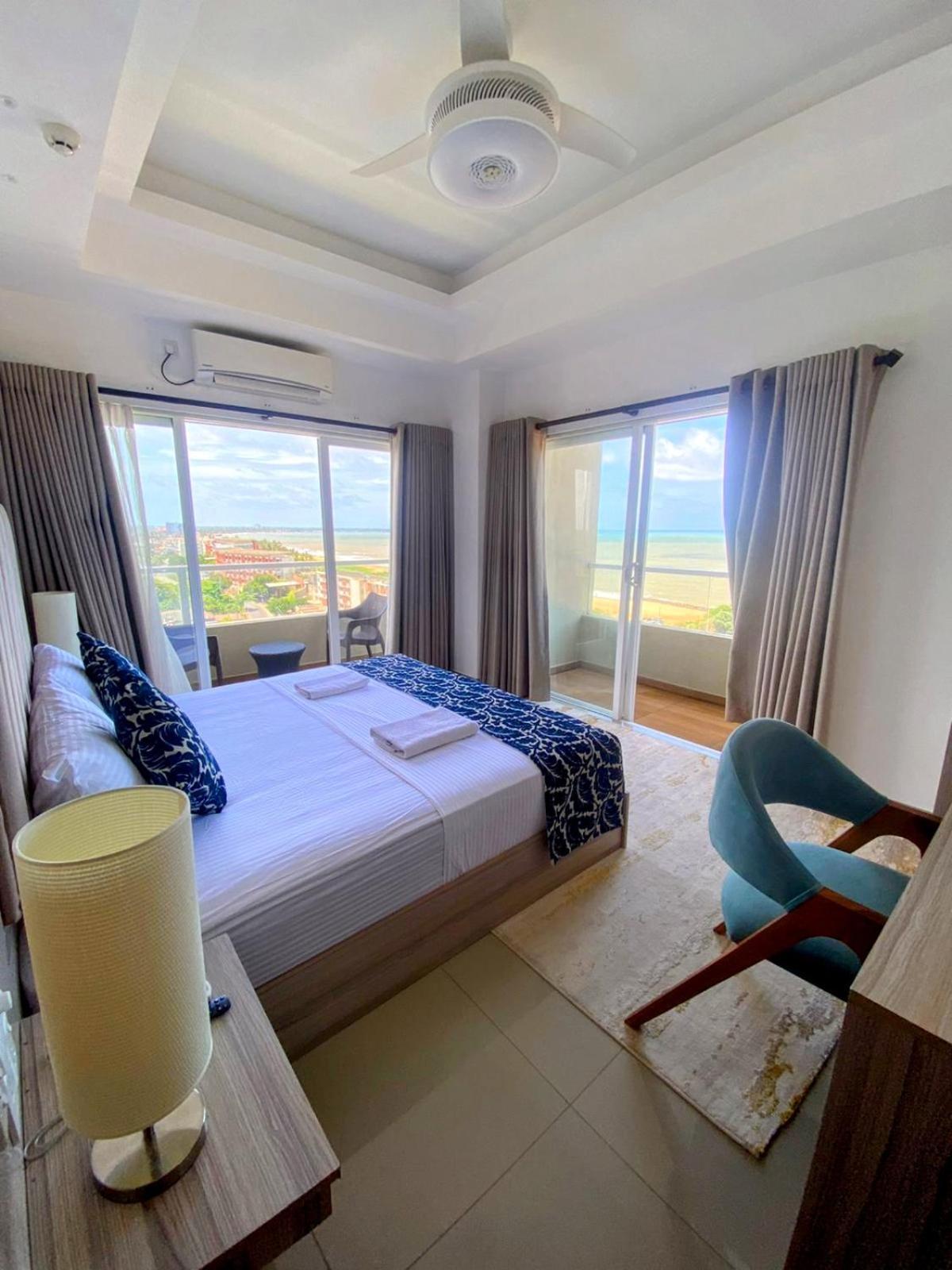 Negombo Ocean Breeze - Bliss On The Beach Luxury Apartments By Serendib Vacation Buitenkant foto